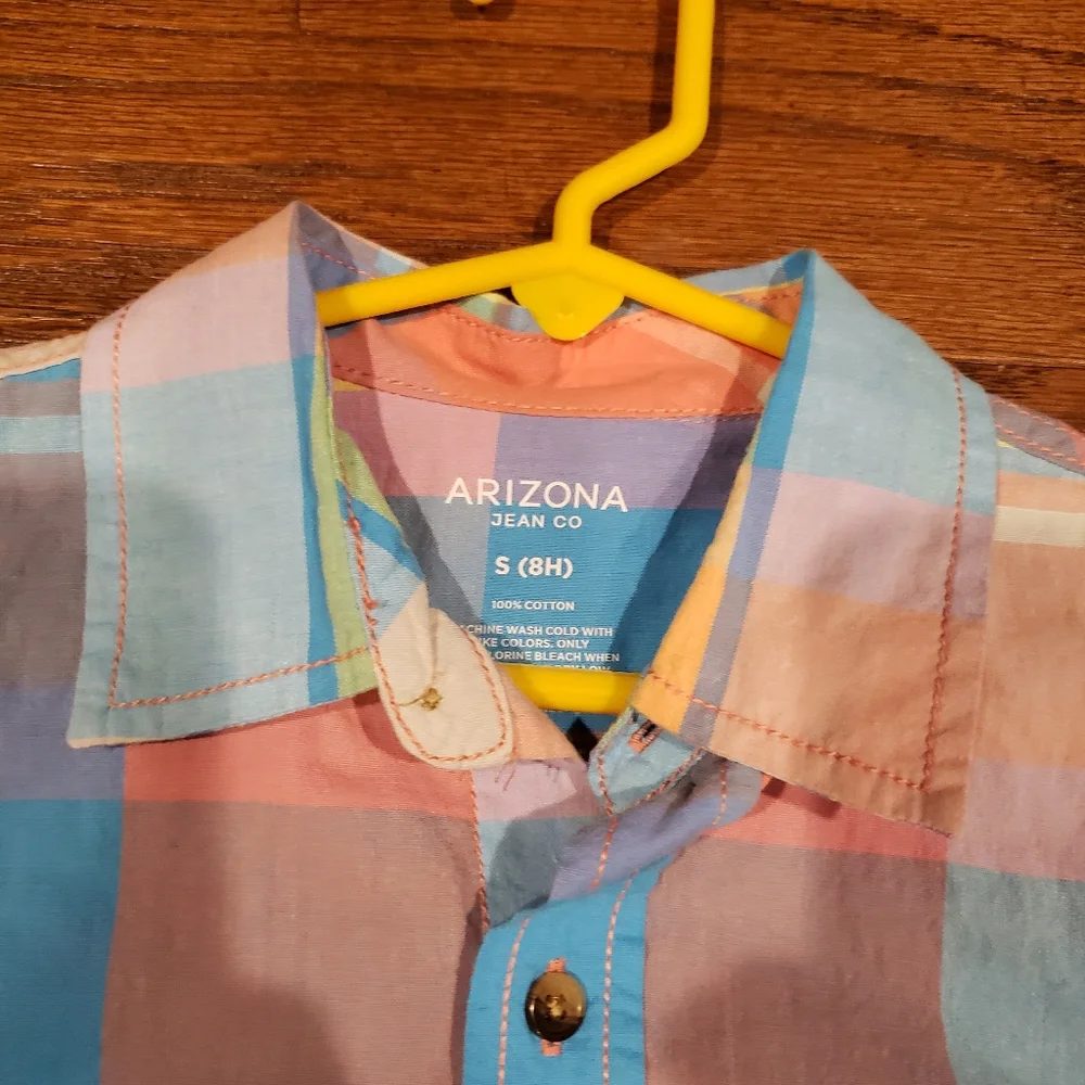 NWT - Arizona Jean Co. Boy's Short Sleeve Button Down Shirt - Size S(8H)